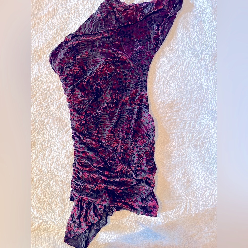 Mini velvet dress one shoulder ruched asymmetrical hem xs Moda international